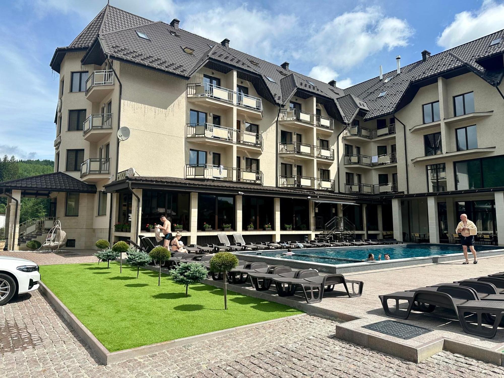 Continental Spa Resort Bukovel Exterior foto